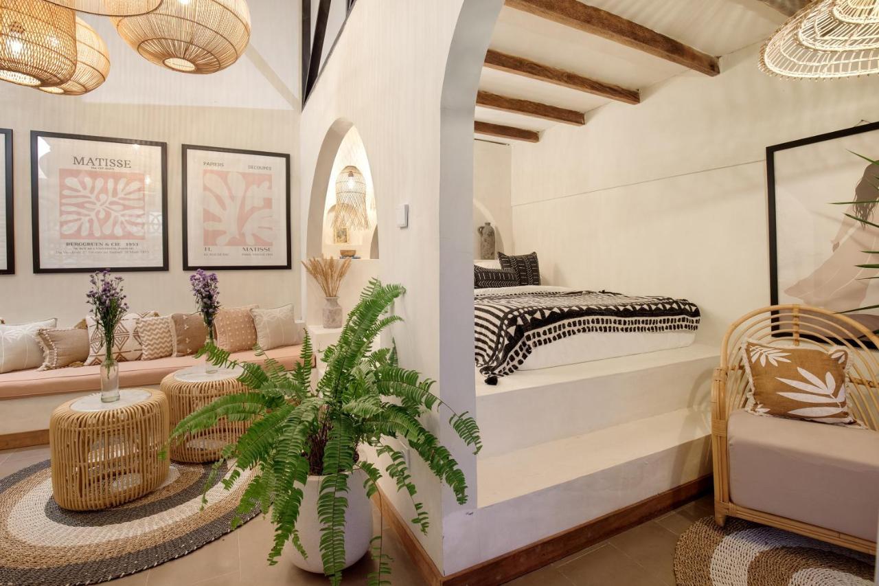 Seminyak Beach Bungalow Studio Villa 1 With Private Pool Sbb1 Εξωτερικό φωτογραφία
